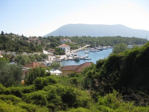 Utsikt över hamnen i Fiskardo
